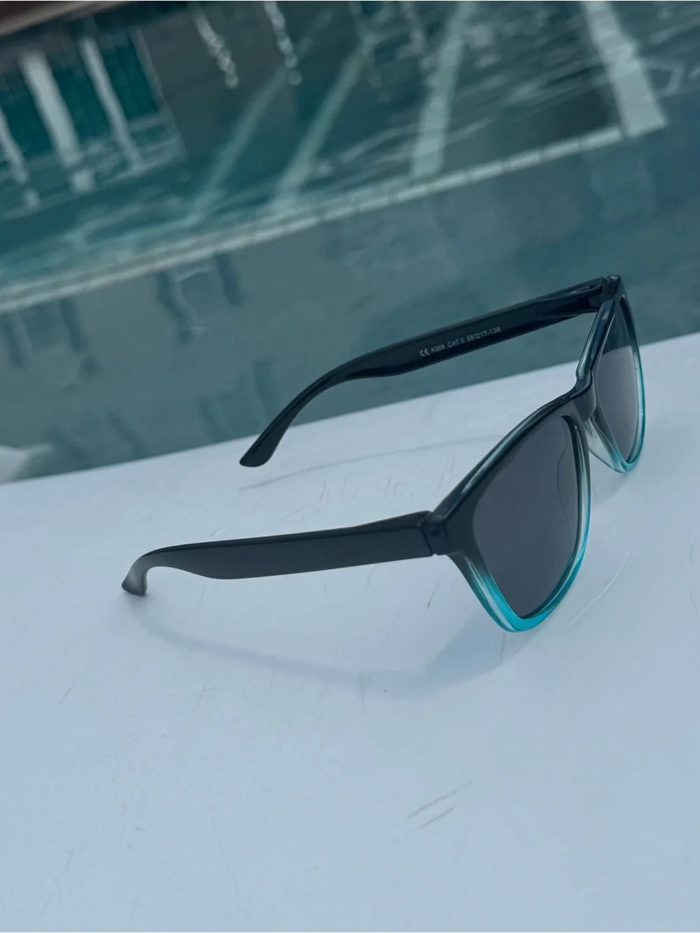 Men's Black and Teal Gradient Sunglasses - Classic Wayfarer Style